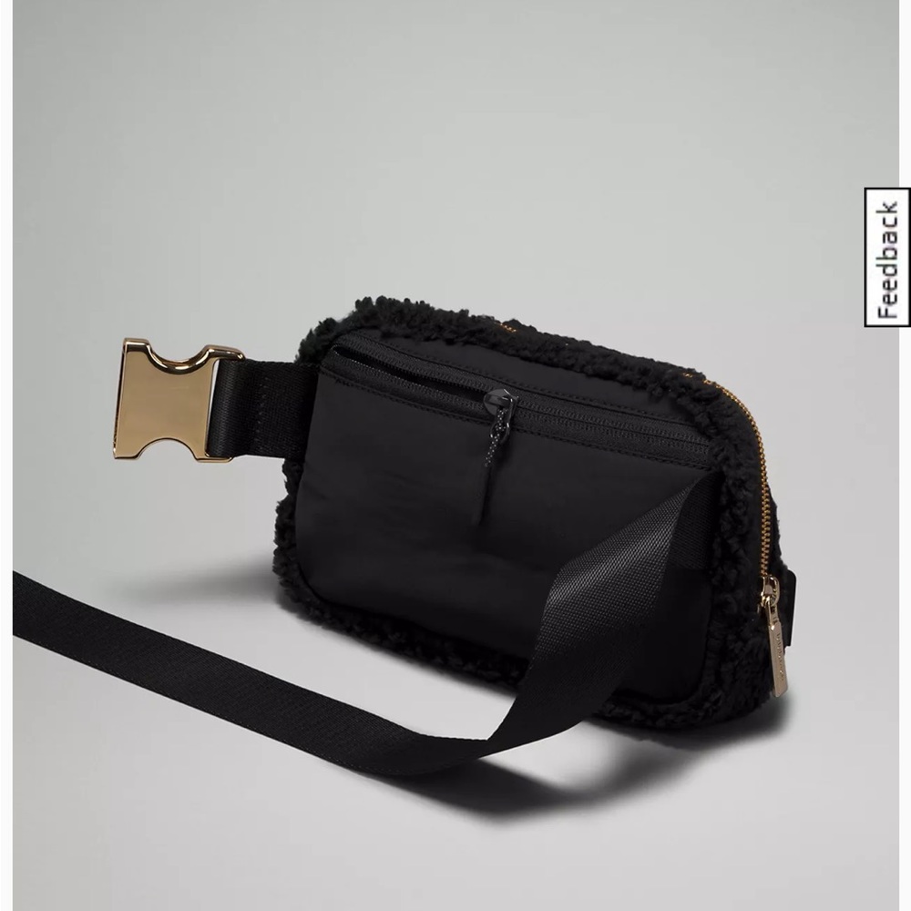 Lululemon Limited Edition Everywhere Belt Bag 1L *Fleece Black Sherpa - Picture 5 of 16